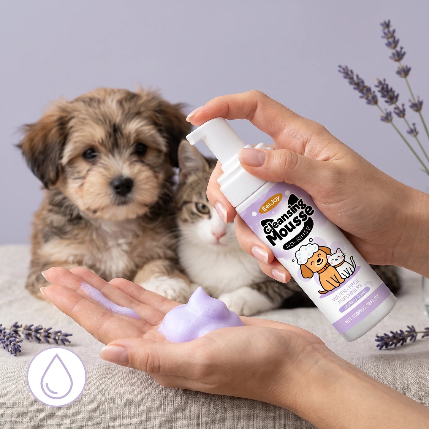 100ML No-rinse Pet Cleaning Mousse Gentle Remove Dirts Moisturizing Skin Eliminate Bad Odor Soothing Redness Refreshig Pet Foam Cleaner for Cats & Dogs